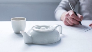一個(gè)人的半個(gè)茶壺