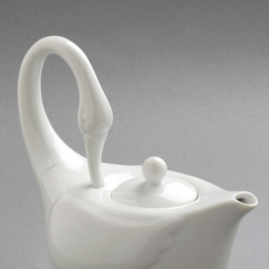 優(yōu)雅的天鵝茶壺